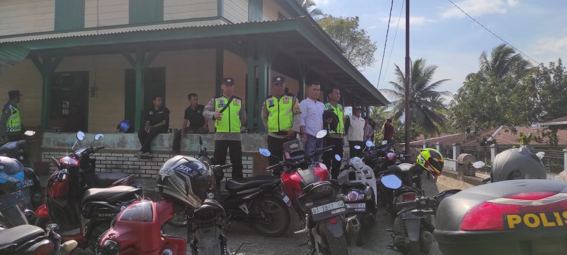 Personil Polres Solok Laksanakan Pengamanan Kampanye di Lembang Jaya