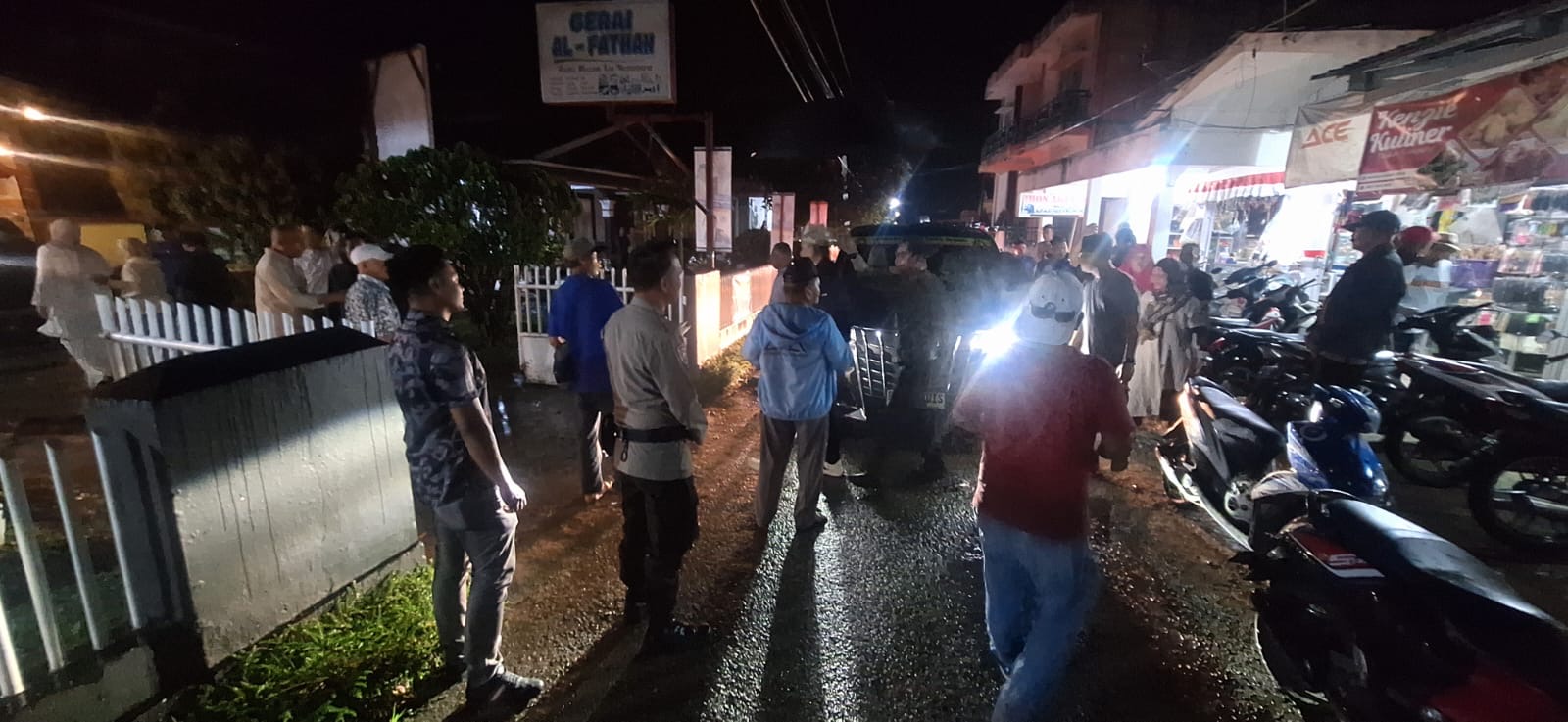 Pengamanan Kampanye dengan Sikap Humanis dan Netralitas oleh Personil Polres Solok